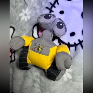 💛WALL-E plus toy💛